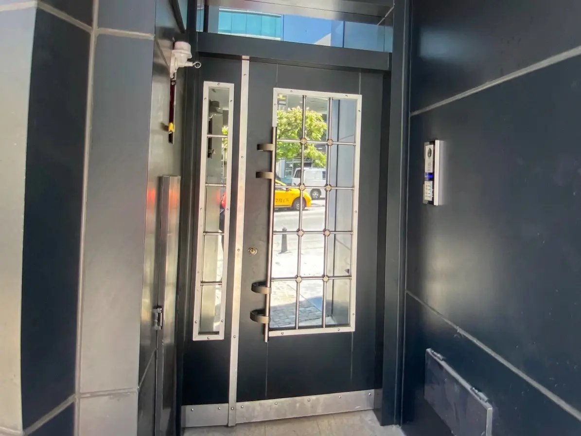 Ümraniye Fera Busıness Plaza Karşısı Yeni Binada Kiralık Ofis — fotoğraf 2